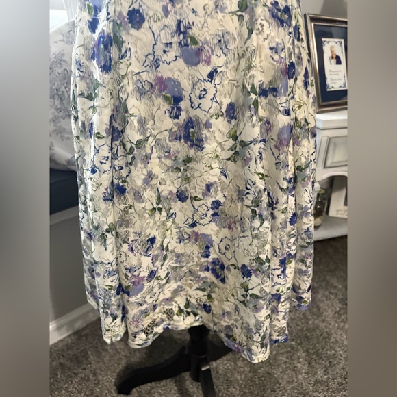 Floral Sleeveless Dress size 10 by Danny & Nicole - Picture 8 of 8